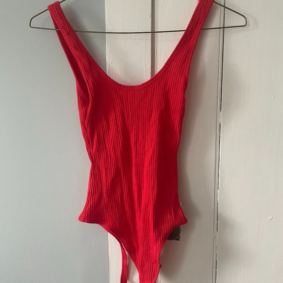 Aritzia Wilfred Red Tank Bodysuit - Picture 2 of 4